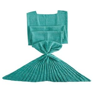 NWT Crochet sea green adult mermaid blanket 🧜‍♀️